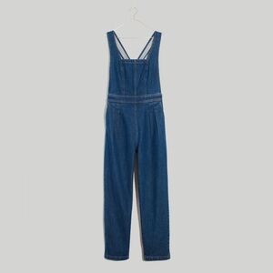 Madewell Tapered Denim Overalls in Dunson Wash - Size 6